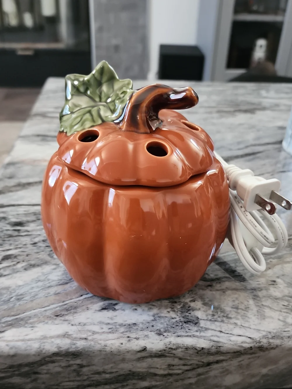 YANKEE CANDLE  Electric Orange PUMPKIN TART WAX WARMER Fall Halloween 2012, NIB!